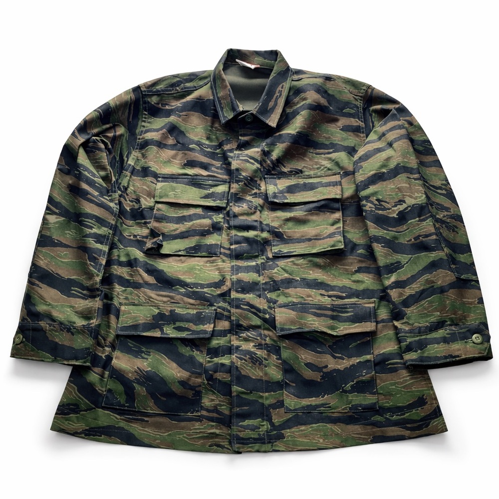 Propper U.S. Military Contract Tiger Stripe Combat Jacket NSN Tagged Large Reg.
